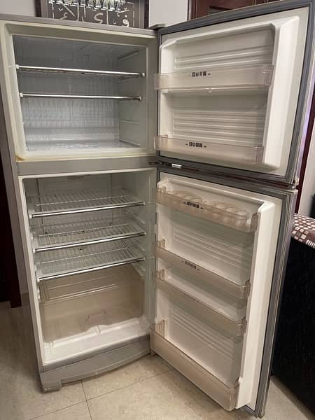 Dawlance fridge n freezer 6