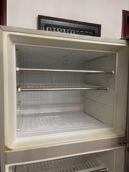 Dawlance fridge n freezer 8