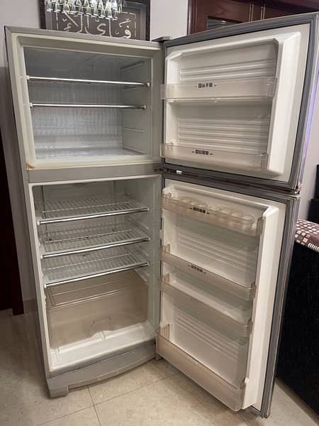 Dawlance fridge n freezer 12