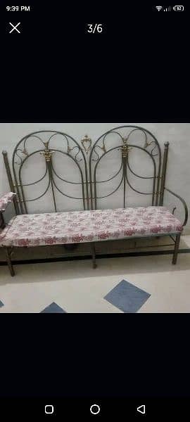 six  seater iron sofa with reason abl price 0