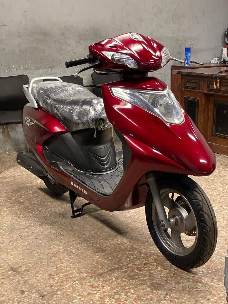 United Scooty 100 cc | 2023 Model | FULLY AUTOMATIC - Scooty & Scooters ...