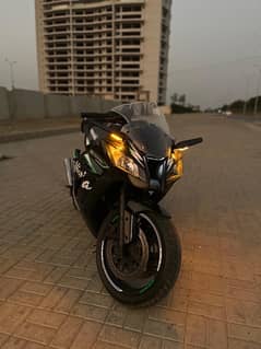Heavy sports bike Kawasaki modified into ZX10R in perfect condition!!