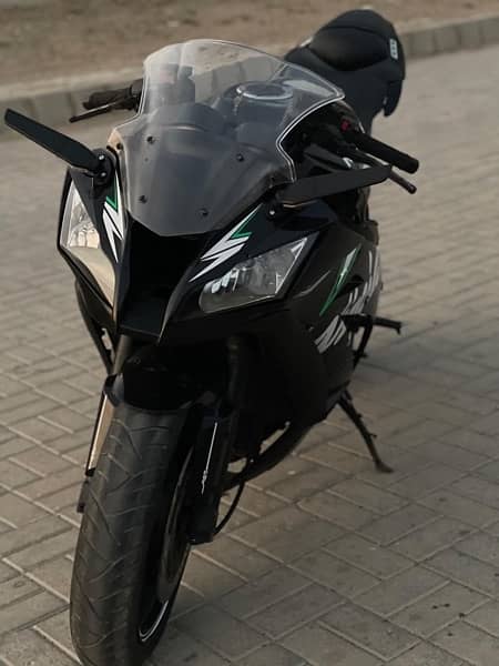 Heavy sports bike Kawasaki modified into ZX10R in perfect condition!! 1