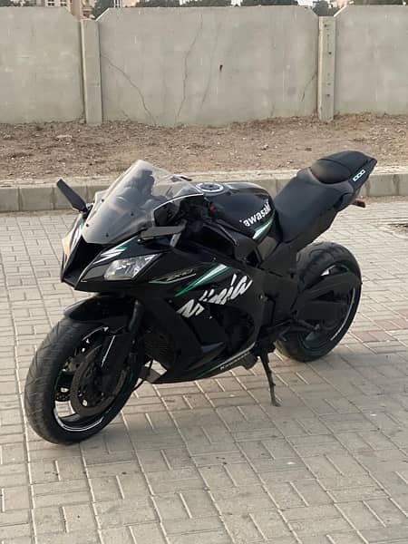 Heavy sports bike Kawasaki modified into ZX10R in perfect condition!! 3