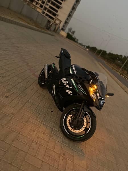 Heavy sports bike Kawasaki modified into ZX10R in perfect condition!! 5