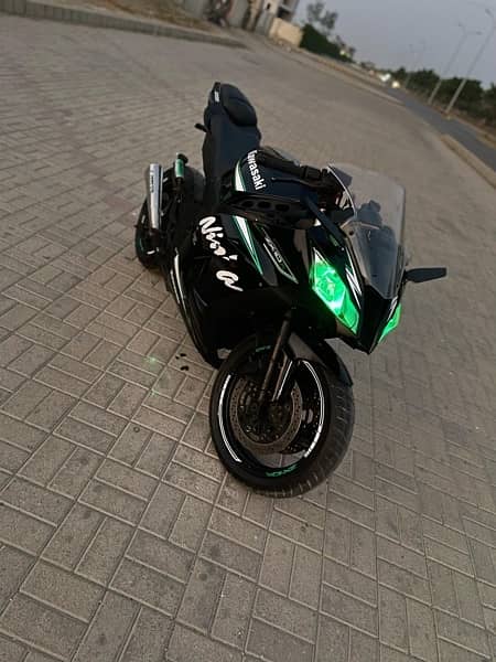 Heavy sports bike Kawasaki modified into ZX10R in perfect condition!! 10