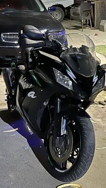 Heavy sports bike Kawasaki modified into ZX10R in perfect condition!! 15