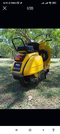 1979 restored Vespa with new bright Yellow colour and overhaul eng 0