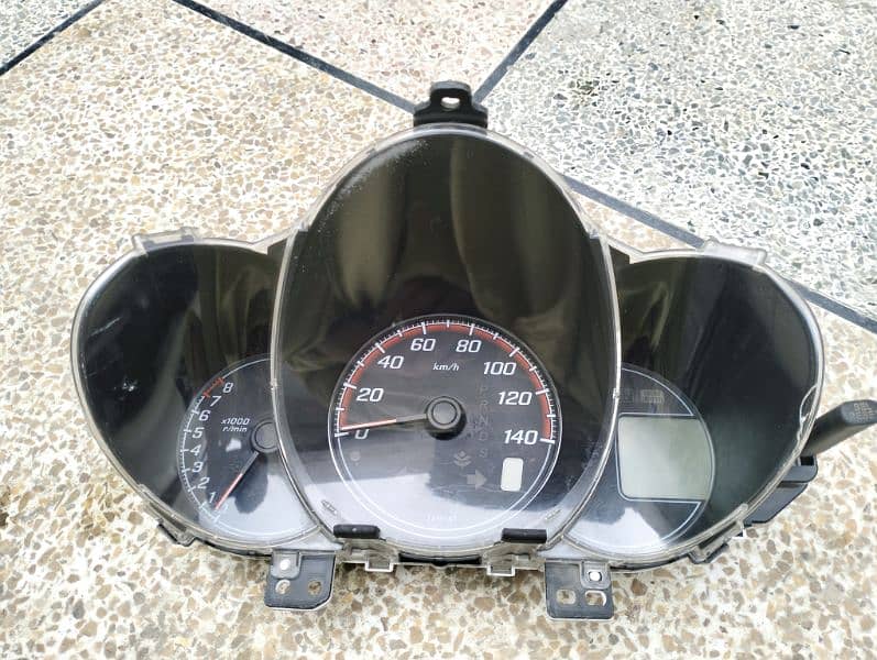 Honda N box custom full option meter 1