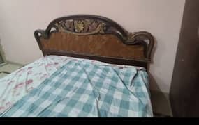 bed king size nd divider 3 door nd cupboard