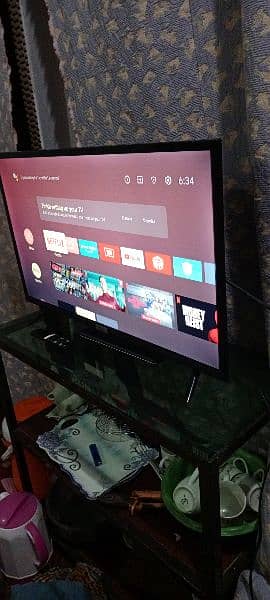 model S65100 TCL Android tv full ok he 10 by 10 condition 4