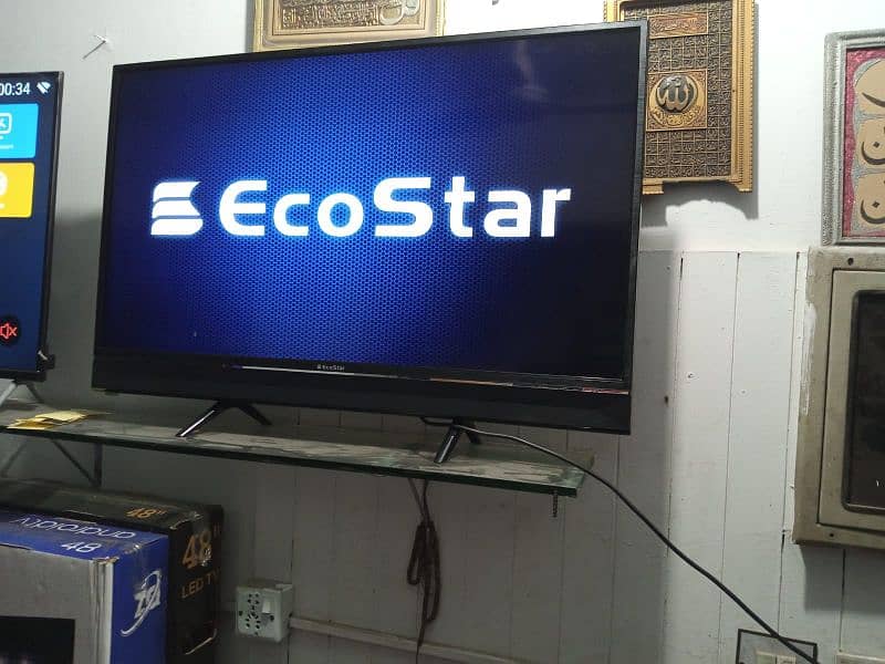 ECOSTAR LED 32,,INCH UHD 4K HDR.  NEW 03227191508 0