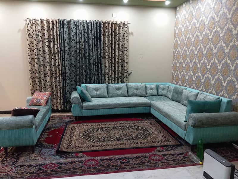 Sofa set with seethi 0