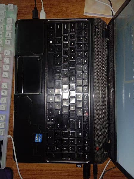 HP ENVY dv6 notebook laptop 4