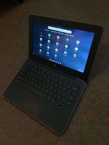 Hp G6ee Chromebook Playstore supported 4/16gb 180x rotatable 5