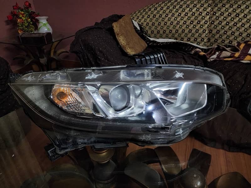 Honda civic X front lights 3