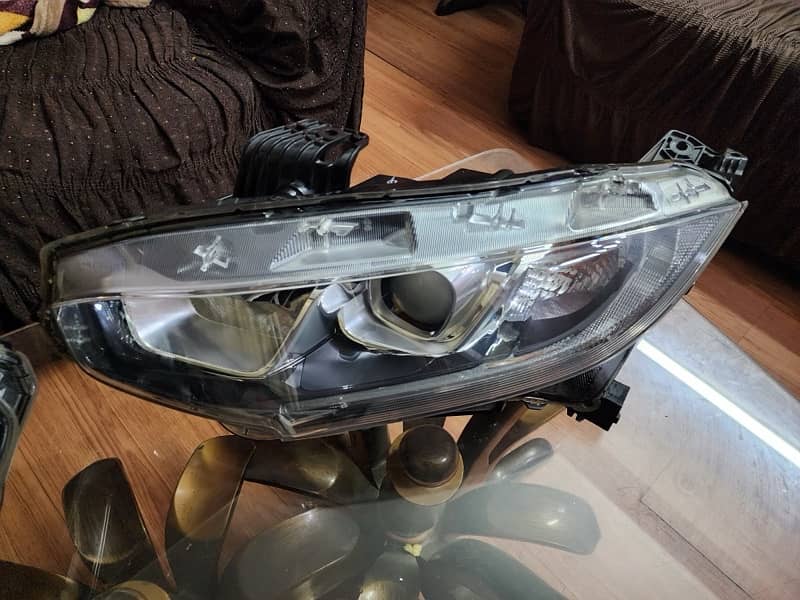 Honda civic X front lights 4