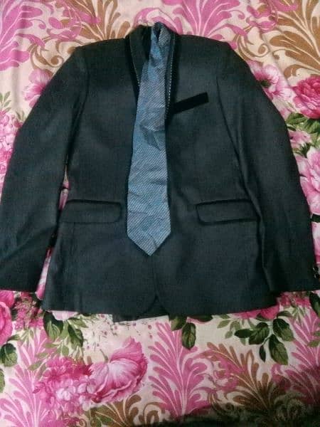 I'm selling my pant coat only 1 time used 0