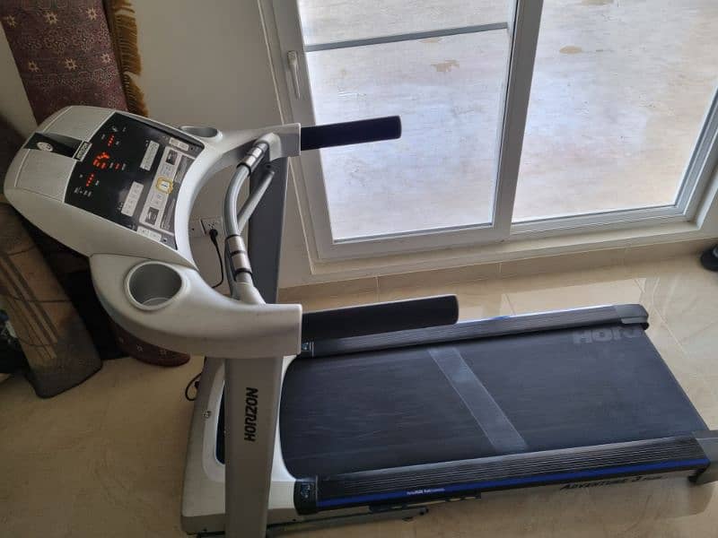 Imported Canadian Treadmill for gym, home (Horizon Adventure 3 plus) 1