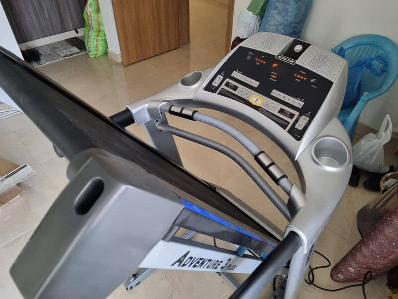 Imported Canadian Treadmill for gym, home (Horizon Adventure 3 plus) 2
