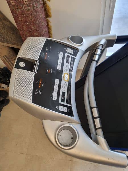Imported Canadian Treadmill for gym, home (Horizon Adventure 3 plus) 5