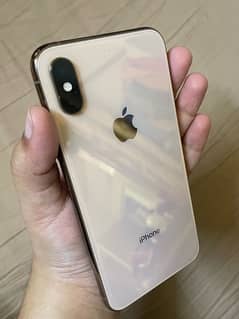 iPhone XS golden color with 2 free silicon covers