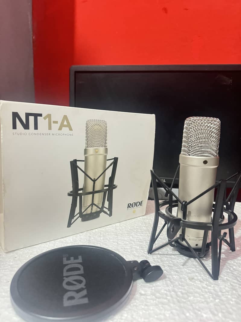 Rode NT1a Microphone with stand and PreSonus AudioBox USB 96 7