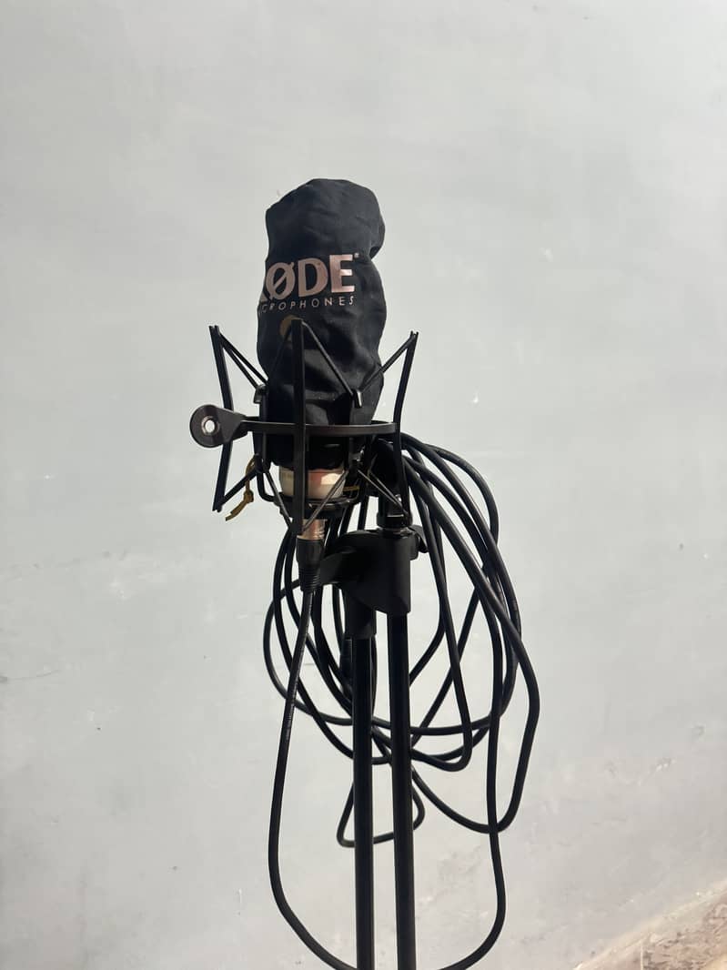 Rode NT1a Microphone with stand and PreSonus AudioBox USB 96 8
