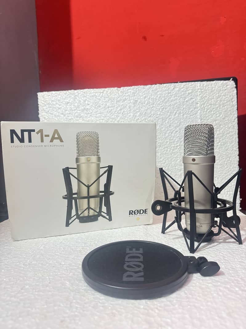 Rode NT1a Microphone with stand and PreSonus AudioBox USB 96 12