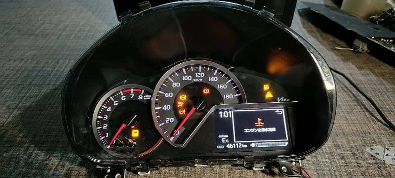 Toyota vitz TFT speedometer 2011/15 1
