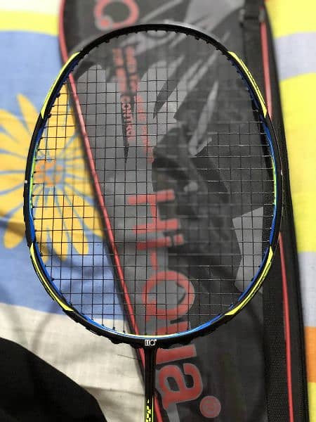 Hi-Qua Carbon Ace T560 Badminton Racket 2