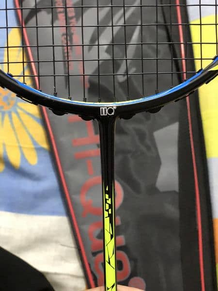 Hi-Qua Carbon Ace T560 Badminton Racket 4
