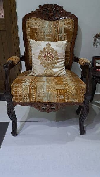 victorian Chairs with Coffee Table 6