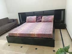 Throw away price. . King size complete bed set latest design