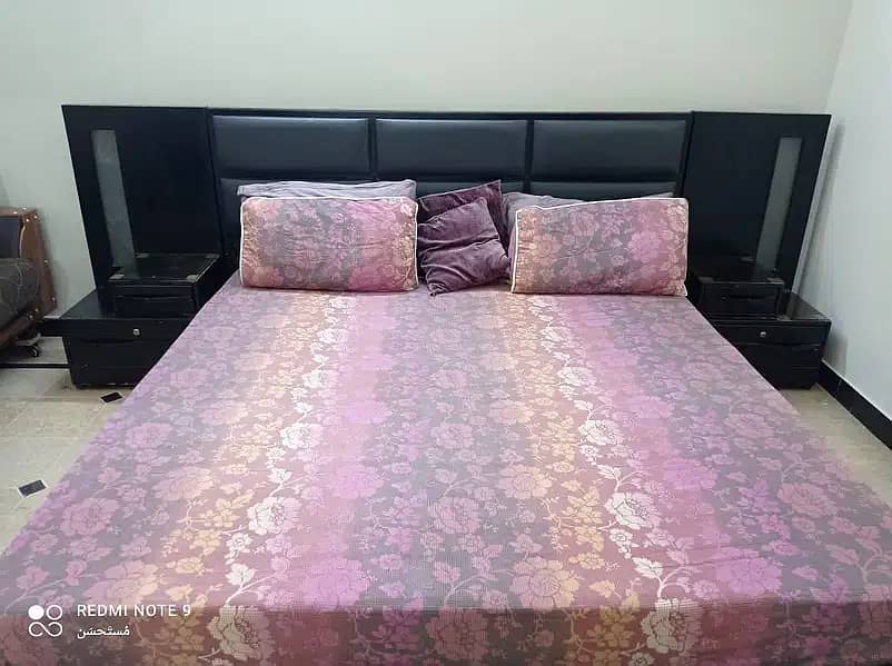 Throw away price. . King size complete bed set latest design 3