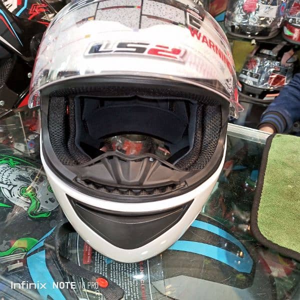 LS2 helmet XL 0