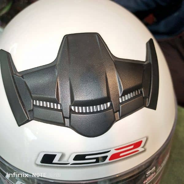 LS2 helmet XL 7