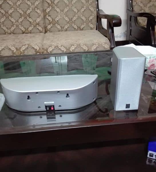 Yamaha home theatre right and centre sapekar for sell 0
