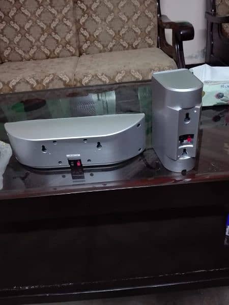 Yamaha home theatre right and centre sapekar for sell 1