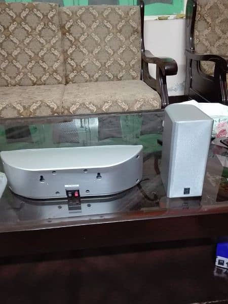Yamaha home theatre right and centre sapekar for sell 2