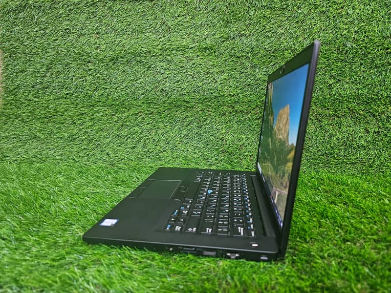 Dell Latitude 7490 Laptop 1