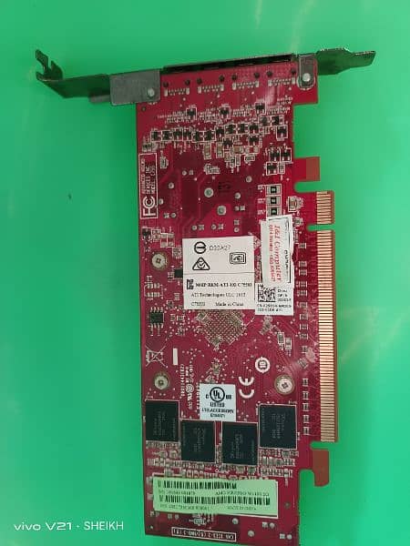 AMD fire pro W4100 
2gb DDR5 128 bits 2