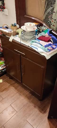Cabinet with 2 door and 1 drawer condition 9/10