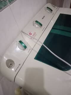 Washing machine Toyo 2in1 like new sale