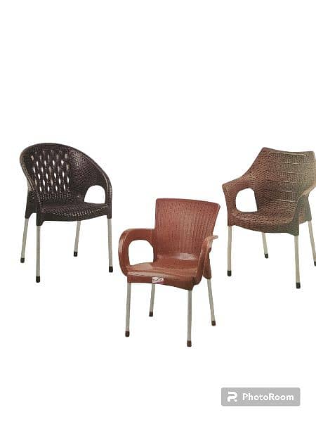 Relaxo plastic chair 3