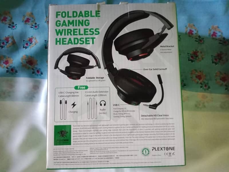 Gaming Headphones Brand he Wireless with Separate Mic 1