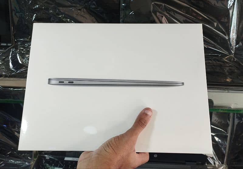 Brand New MacBook Air MGN63|M1|08GB|256GB|13.3" 0