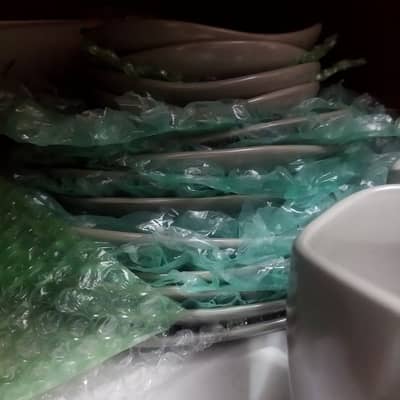 brand new 4 persons dinner set from USA.