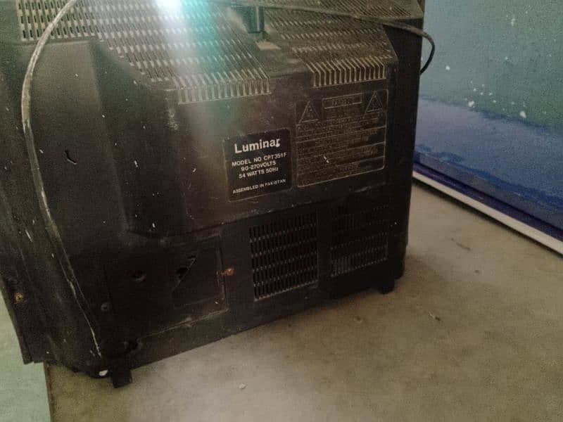 colour TV in working condition 1