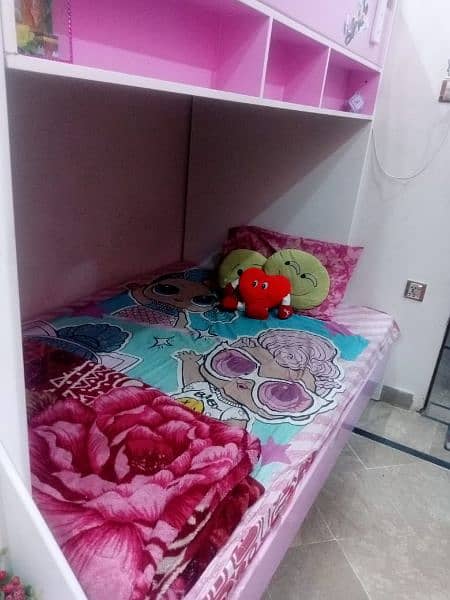 double bed amazing condition 10/10 with wardrobe 9